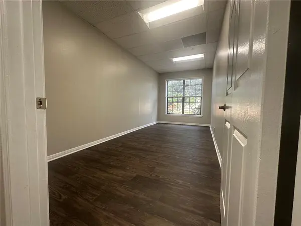 1823 Fortview RD #101, Austin, TX 78704
