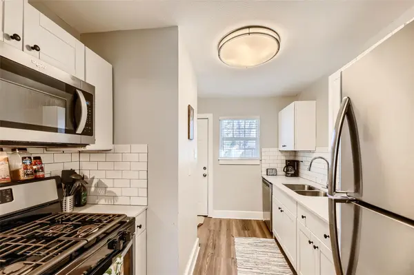 6108 Calmar CV #B, Austin, TX 78721