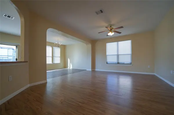 5520 Alomar CV, Del Valle, TX 78617