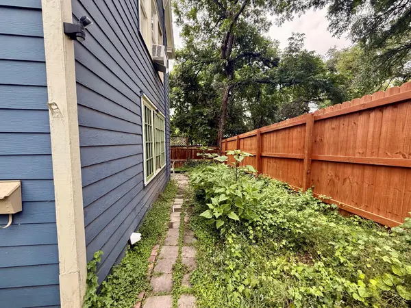 3303 Duval ST #B, Austin, TX 78705
