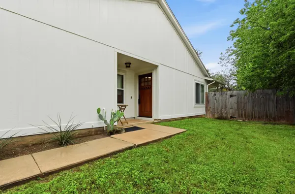 8108 Treehouse LN, Austin, TX 78749