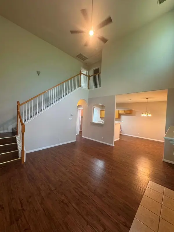 2037 Northview DR, San Marcos, TX 78666