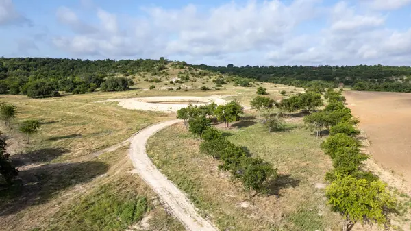 102 Fm-1047, Evant, TX 76880