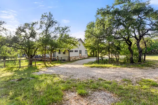 500 Deer Creek DR, San Marcos, TX 78666