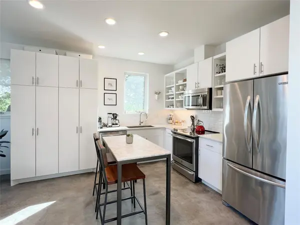 1204 Woodland Ave #B, Austin, TX 78704