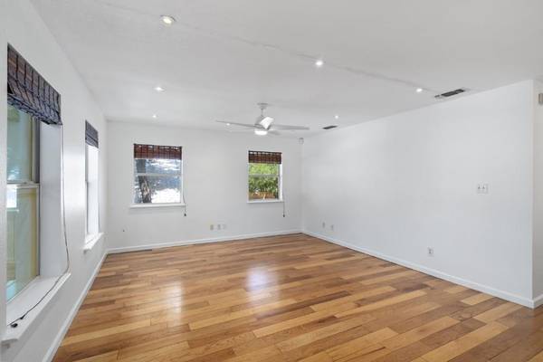 1211 Delano ST, Austin, TX 78721