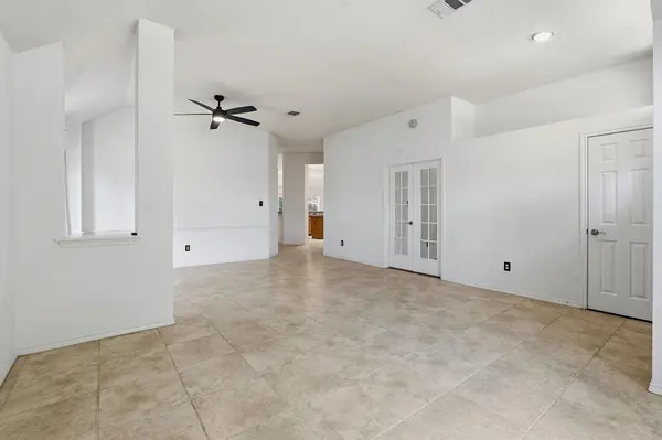 5021 McDade DR, Austin, TX 78735