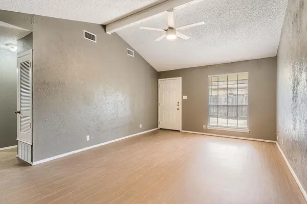 2516 Glen Springs WAY #B, Austin, TX 78741