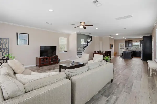 155 Cielo Vista DR #B, Del Valle, TX 78617