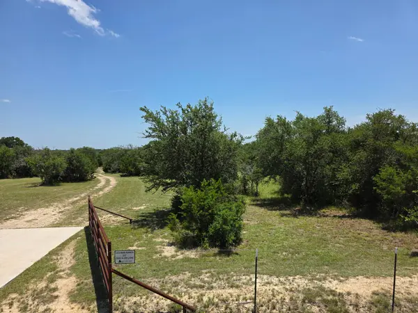 237 Oak Glen LN, Briggs, TX 78608