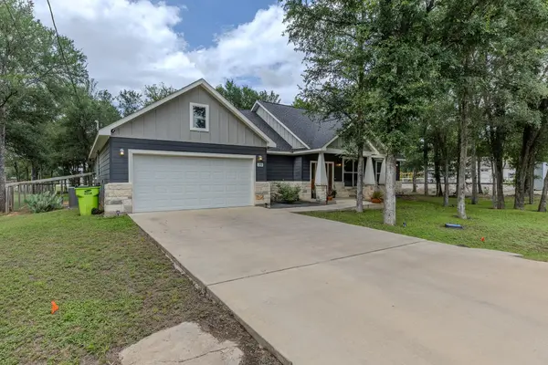 346 Lamaloa LN, Bastrop, TX 78602