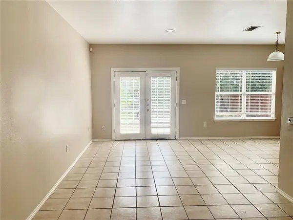 1121 Terry DR #B, Austin, TX 78721
