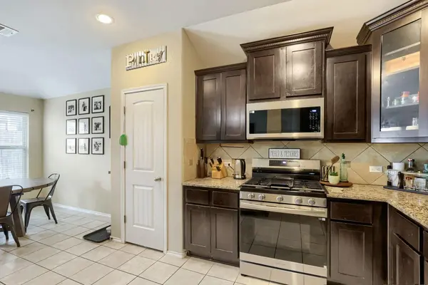 103 Buescher CV, Hutto, TX 78634