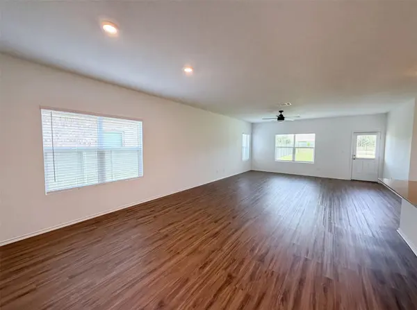 424 Wolf Springs RD, Georgetown, TX 78628