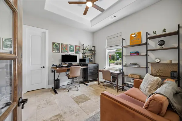 906 Canyon Oak CIR, Marble Falls, TX 78654