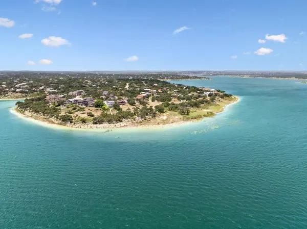 408 Edge Hill DR, Canyon Lake, TX 78133