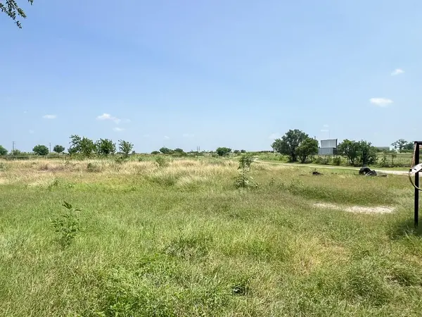 2143 Fm 1966, Maxwell, TX 78656