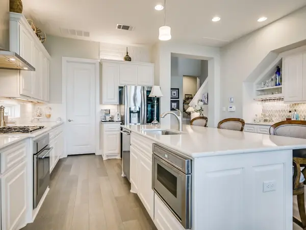 404 Marina View WAY, Lakeway, TX 78734
