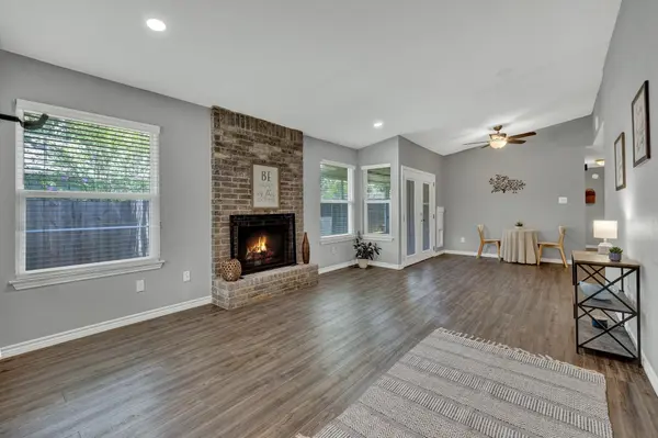 1905 Castle Gate CIR, San Marcos, TX 78666