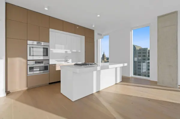 313 W 17th ST #1505, Austin, TX 78701