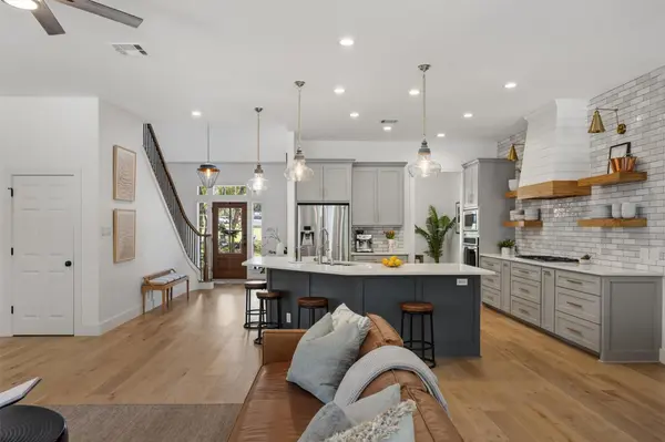 140 Vincas Shadow CT, Driftwood, TX 78619