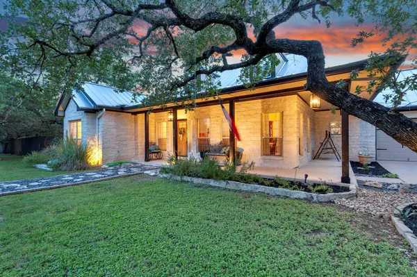 206 S Cowal DR, Spicewood, TX 78669