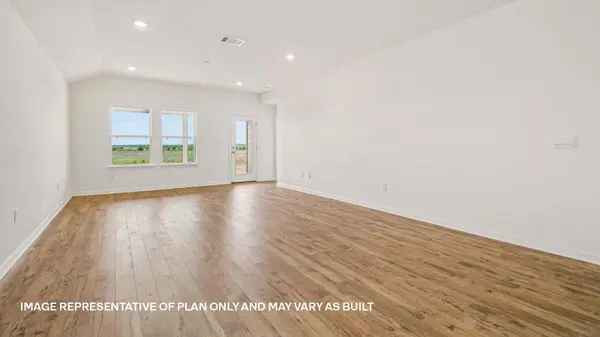25521 Farmers Crop LN, Elgin, TX 78621