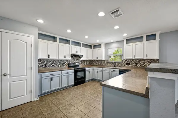 214 Briarwood DR, Leander, TX 78641