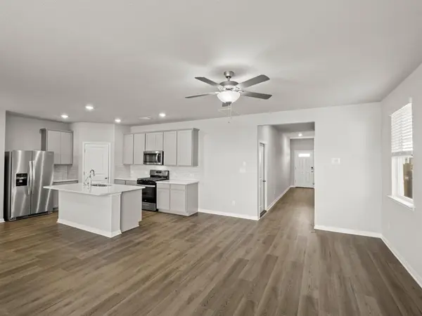 121 Greenway LN, Georgetown, TX 78628