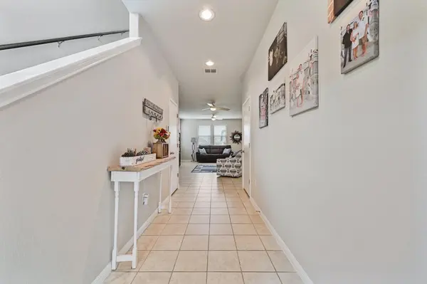 336 Wapiti RD, Buda, TX 78610