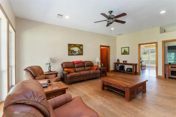 1208 Jeddo RD, Rosanky, TX 78953