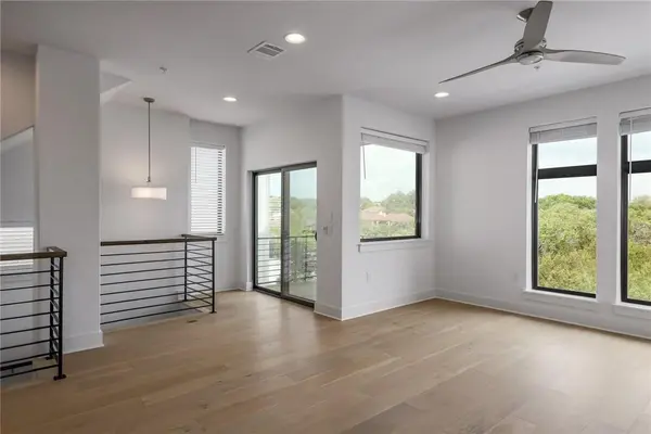 2050 Lohmans Spur RD #205, Austin, TX 78734