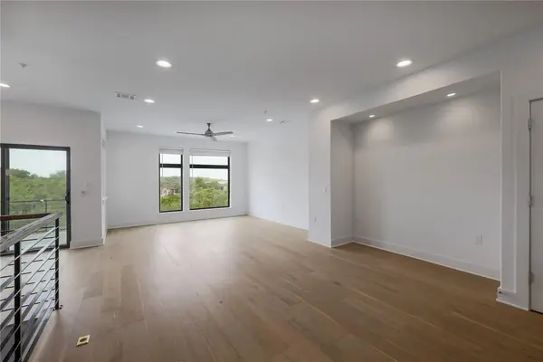 2050 Lohmans Spur RD #205, Austin, TX 78734