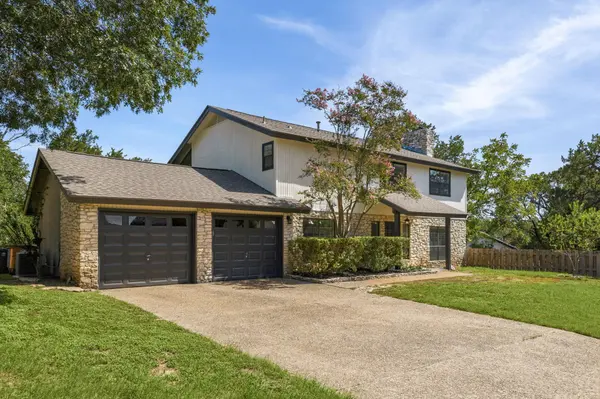 3622 Peregrine Falcon DR, Austin, TX 78746