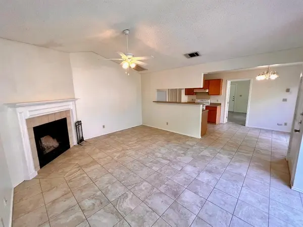 367 Fantail LOOP #B, Austin, TX 78734