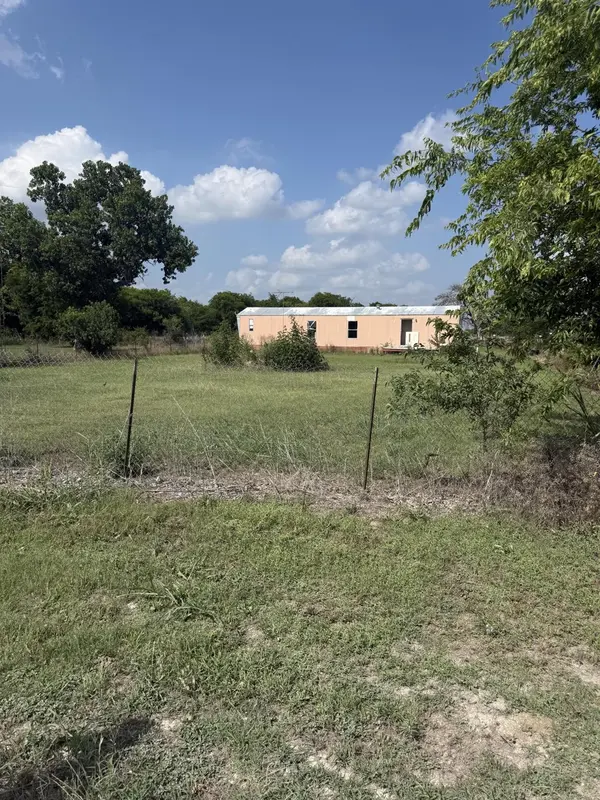 107 N Lavaca ST, Whitney, TX 76692