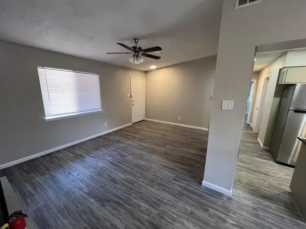 8902 Little Walnut PKWY #A, Austin, TX 78758