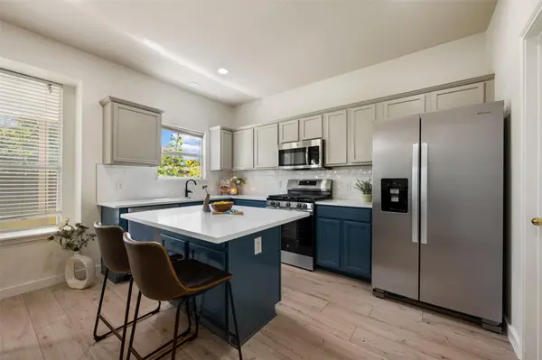 1104 Henderson DR, Leander, TX 78641
