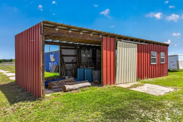 1763 N Fm 108, Smiley, TX 78159