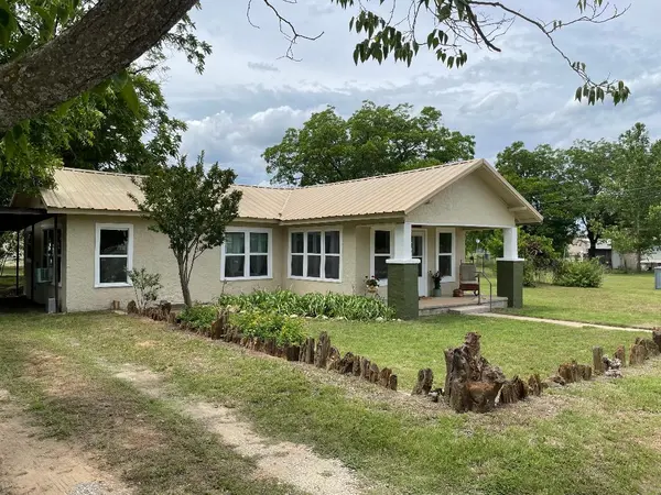801 N Avenue A Ave, Cross Plains, TX 76443