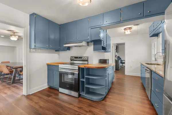 102 Elmo ST, Florence, TX 76527