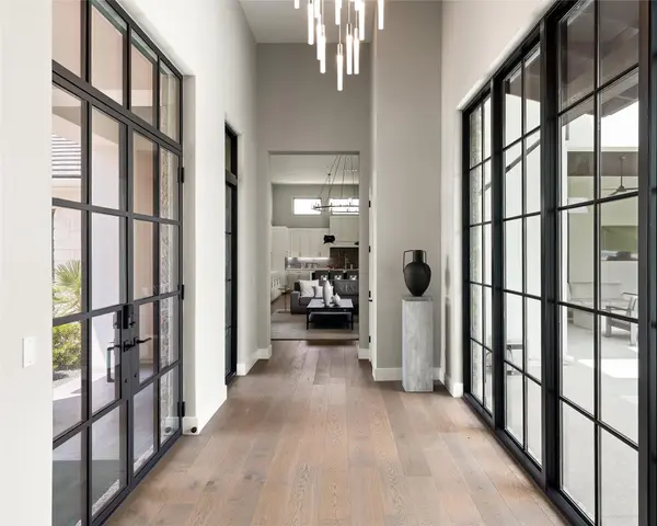 27009 Masters PKWY, Spicewood, TX 78669