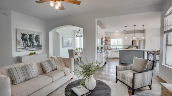 2016 Hidden Hills DR, Dripping Springs, TX 78620