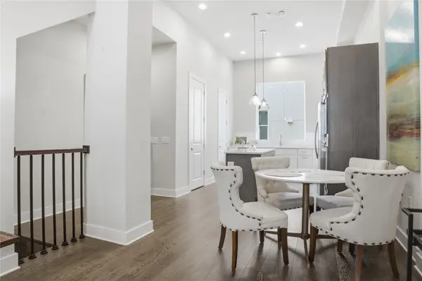 1411 Town Creek DR #6, Austin, TX 78741