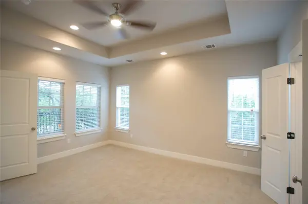 4301 Mansfield Dam Rd RD #2102, Austin, TX 78734