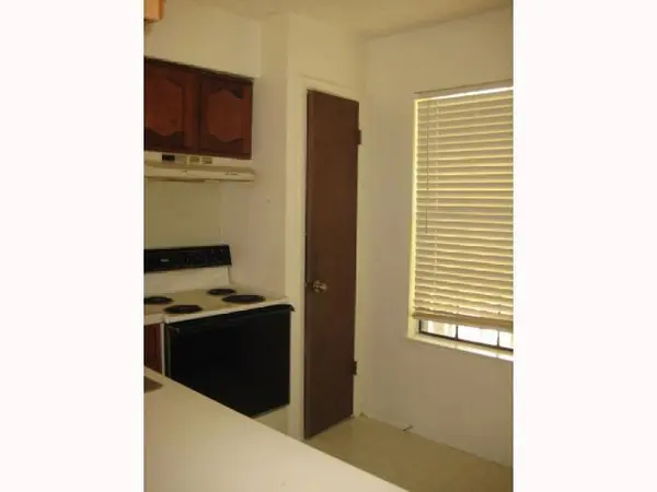 12407 Tree Line DR #B, Austin, TX 78729
