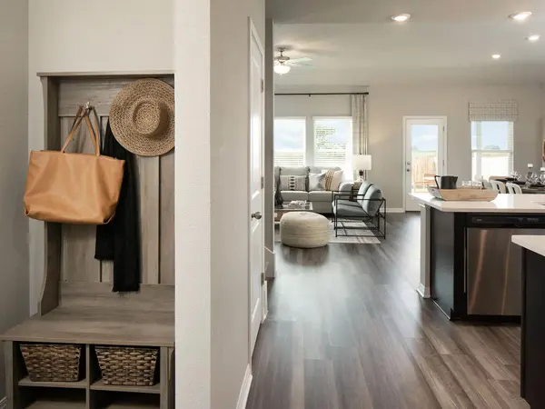 131 Coopers Hawk CRST, Cedar Creek, TX 78612
