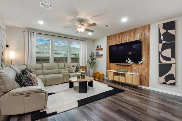 210 Zuma DR, Liberty Hill, TX 78642