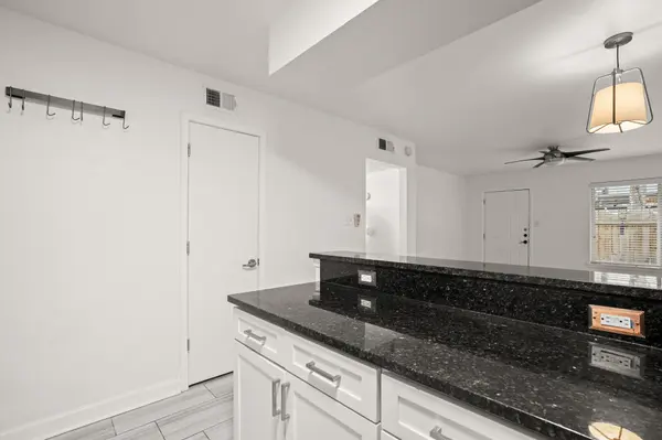 2020 S Congress Ave #2102, Austin, TX 78704