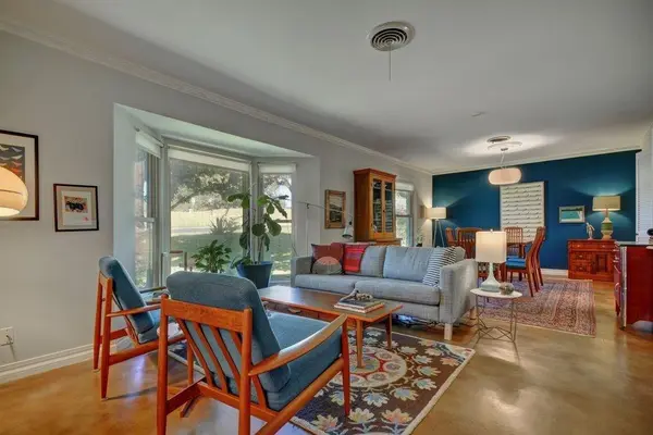 1708 Windoak DR, Austin, TX 78741